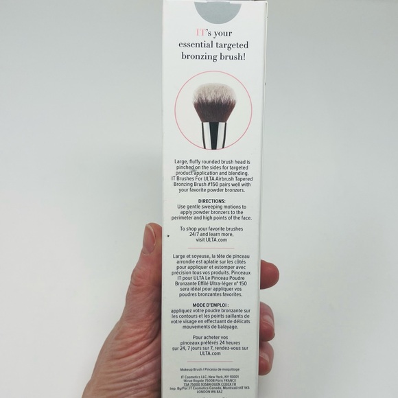 NWT IT Cosmetics #150 Airbrush Tapered Powder Bronzer Brush. Brand new in box. - Picture 3 of 14